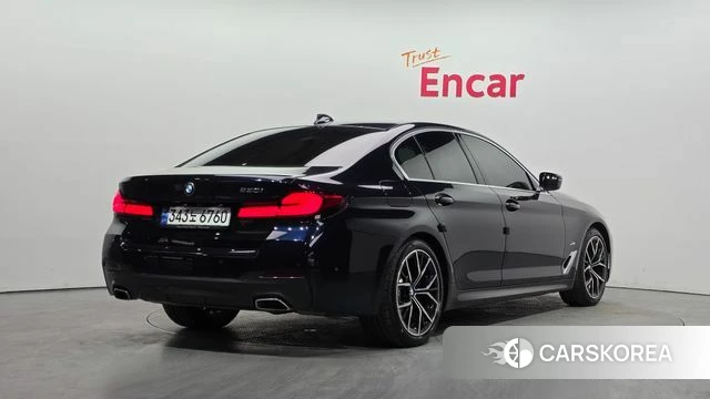 BMW 5 Series (G30) id 3934748 из Кореи 12