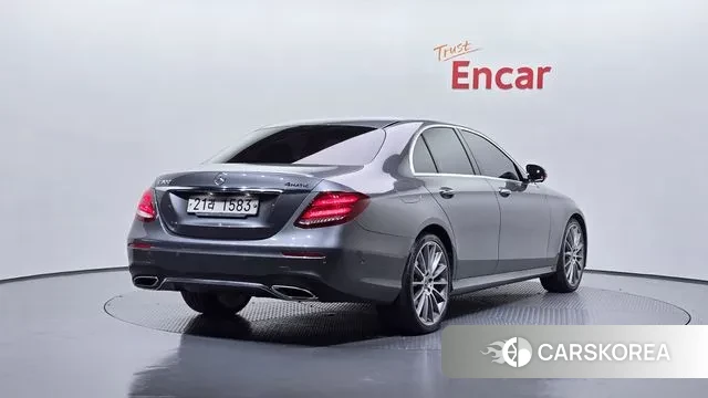 Mercedes-Benz E-Class W213 id 3188579 из Кореи 12