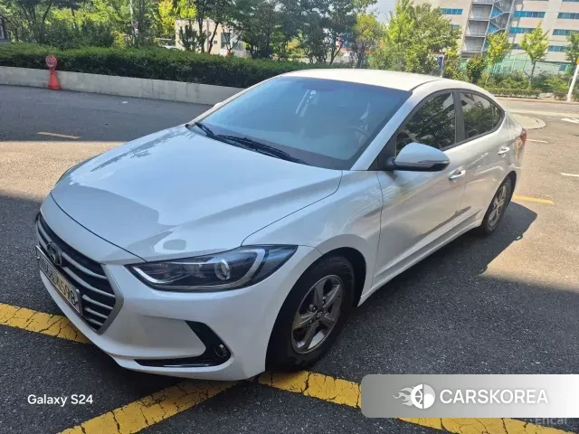 Hyundai Avante AD id 3098264 из Кореи 8