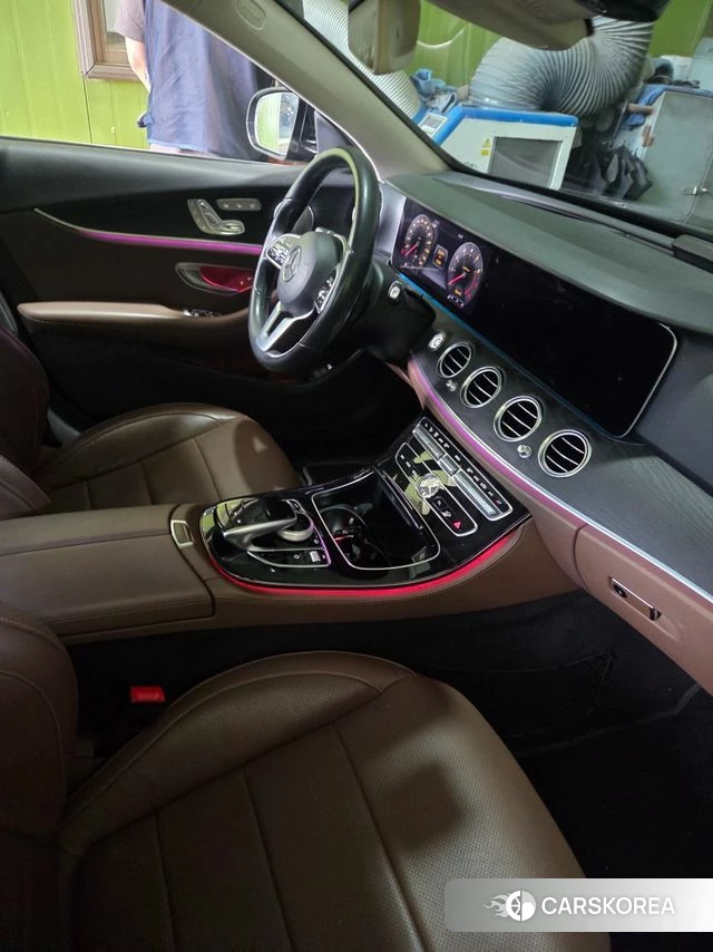 Mercedes-Benz E-Class W213 2018 Черный из Кореи, фото 2