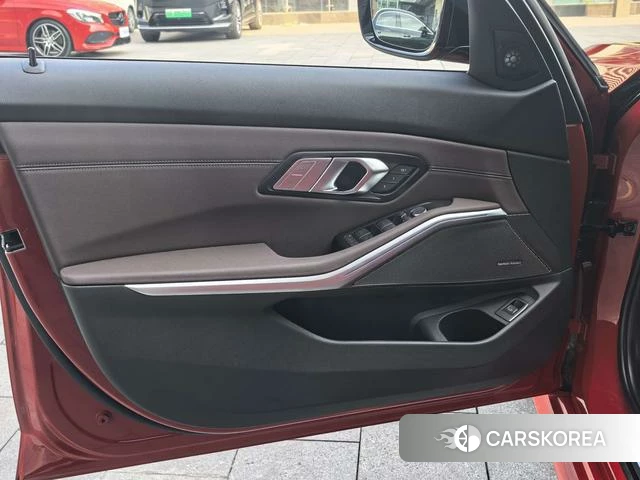 BMW 3 series id 4265568 из Китая 12