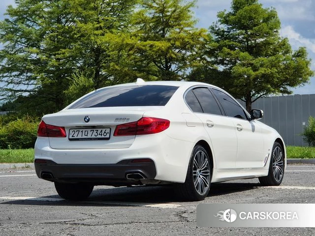 BMW 5 Series (G30) id 4637343 из Кореи 12