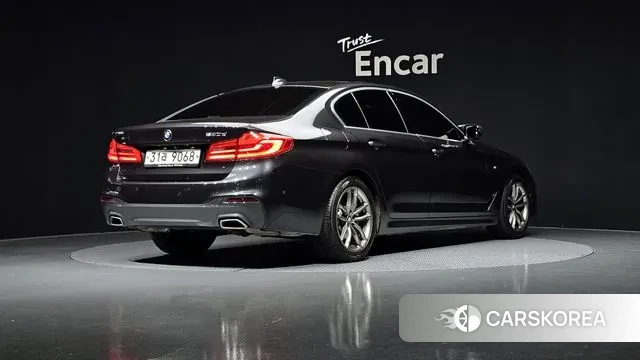 BMW 5 Series (G30) id 3351397 из Кореи 12