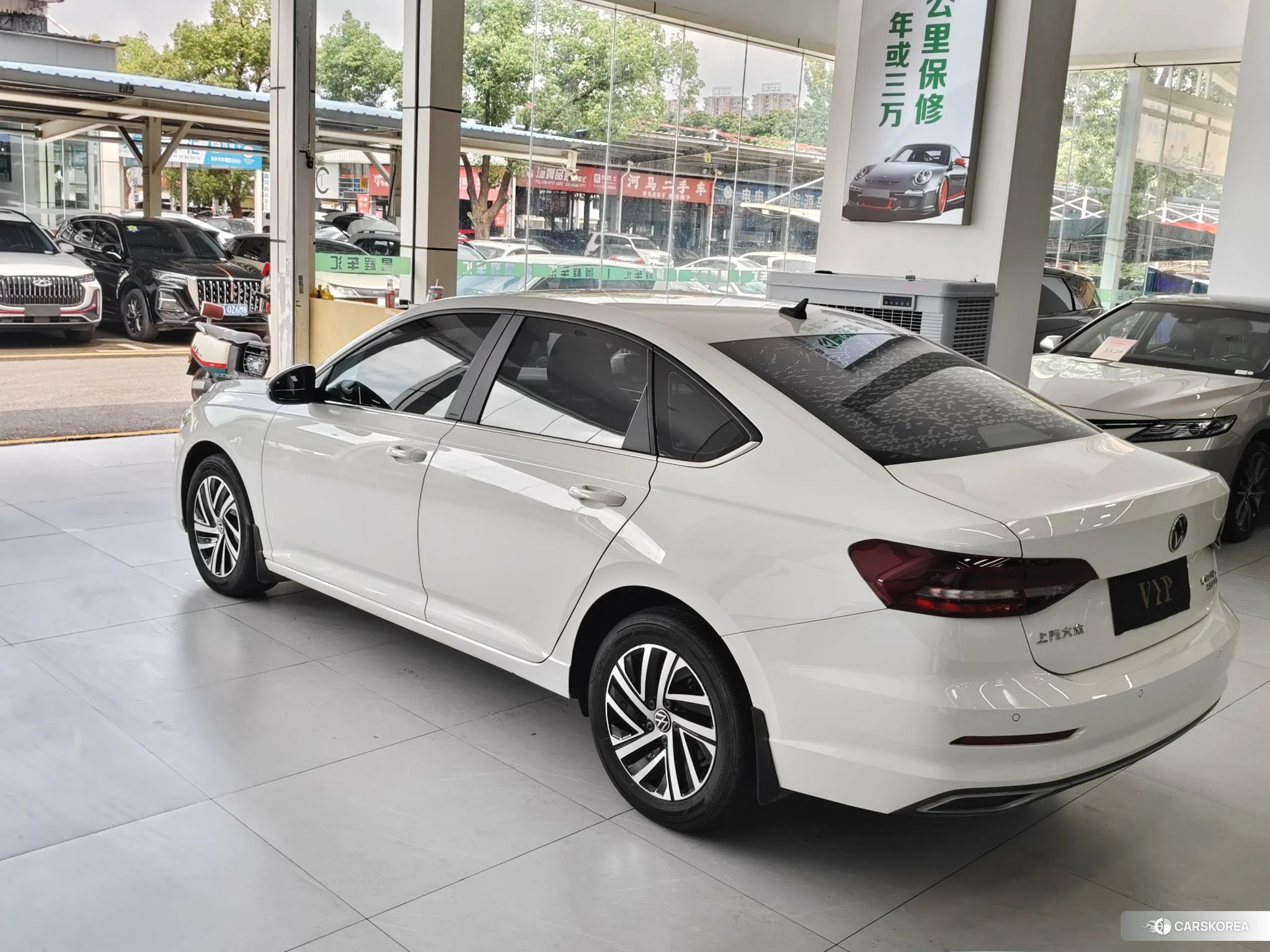 Volkswagen Lavida 2021 Белый из Китая, фото 2