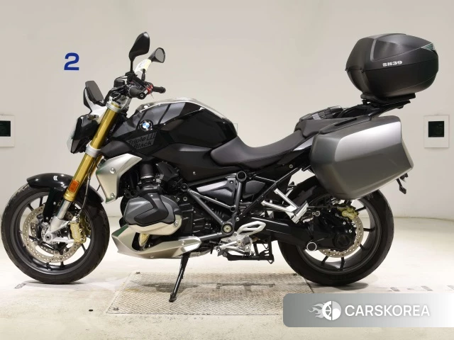 BMW R1250R 2023 из Японии
