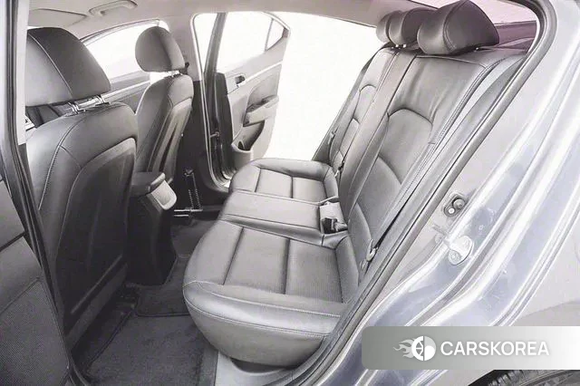 Hyundai Avante AD id 2986876 из Кореи 12