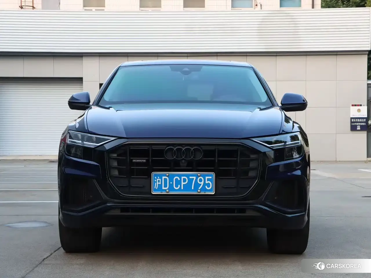 Audi Q8 2021 Синий из Китая, фото 2