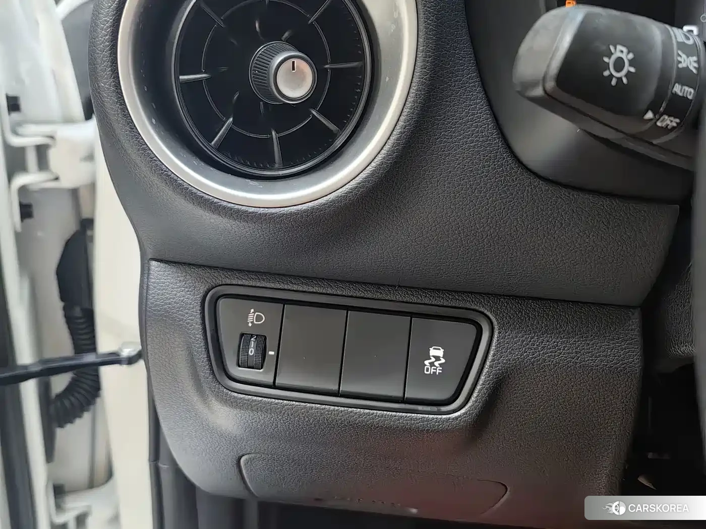 Kia K3 2022 Белый из Китая, фото 4