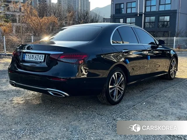 Mercedes-Benz E-Class W213 2022 Черный из Кореи, фото 2