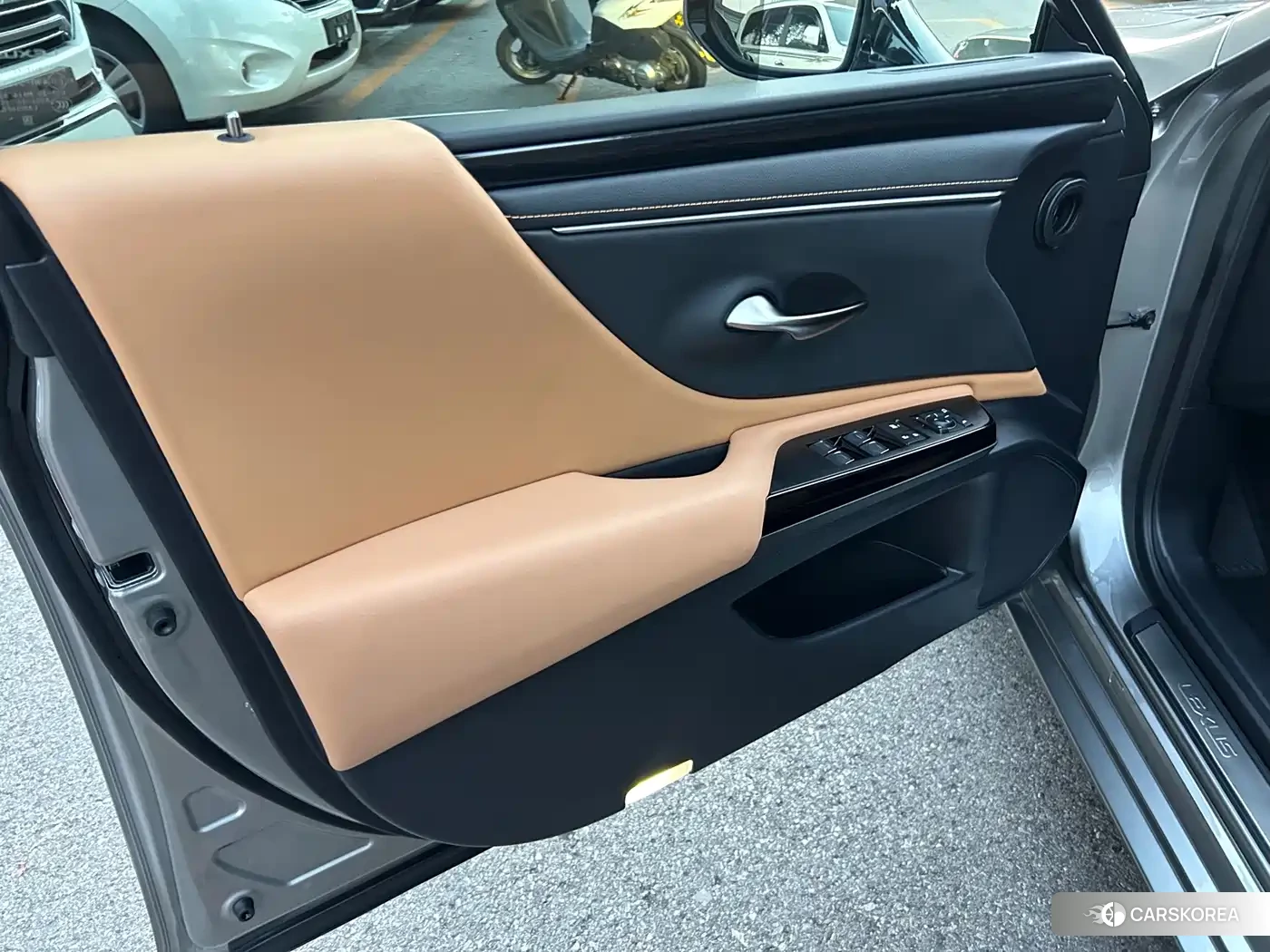 Lexus ES id 4686283 из Китая 8