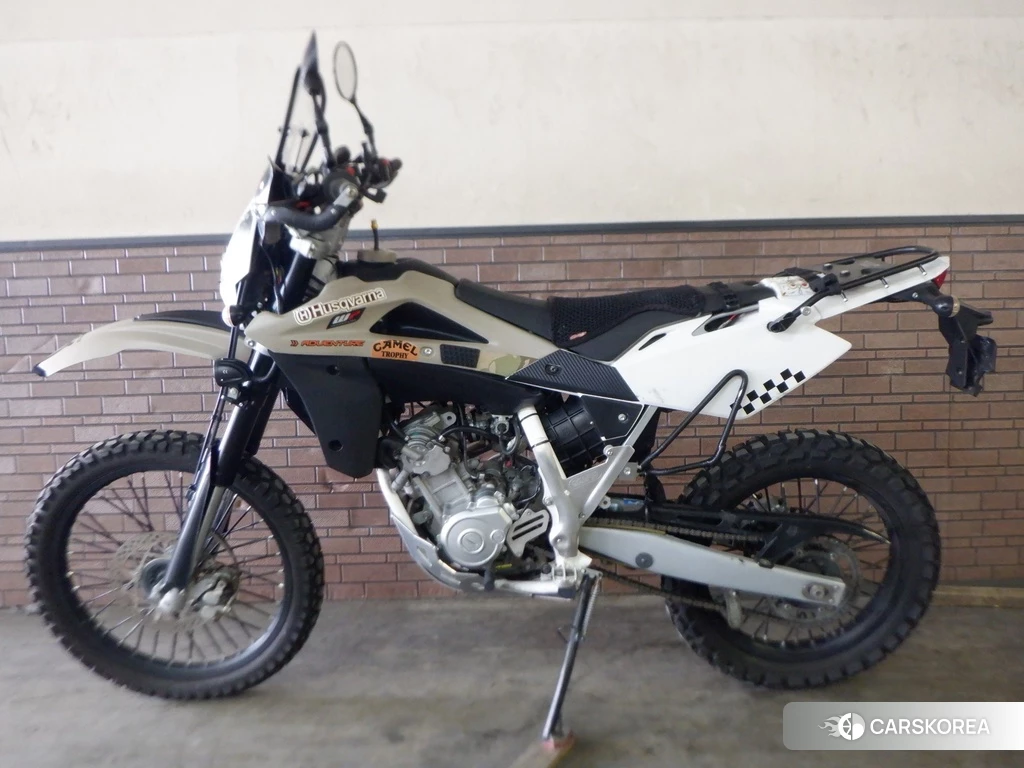 Проданный Husqvarna SMR125 2012 из Японии