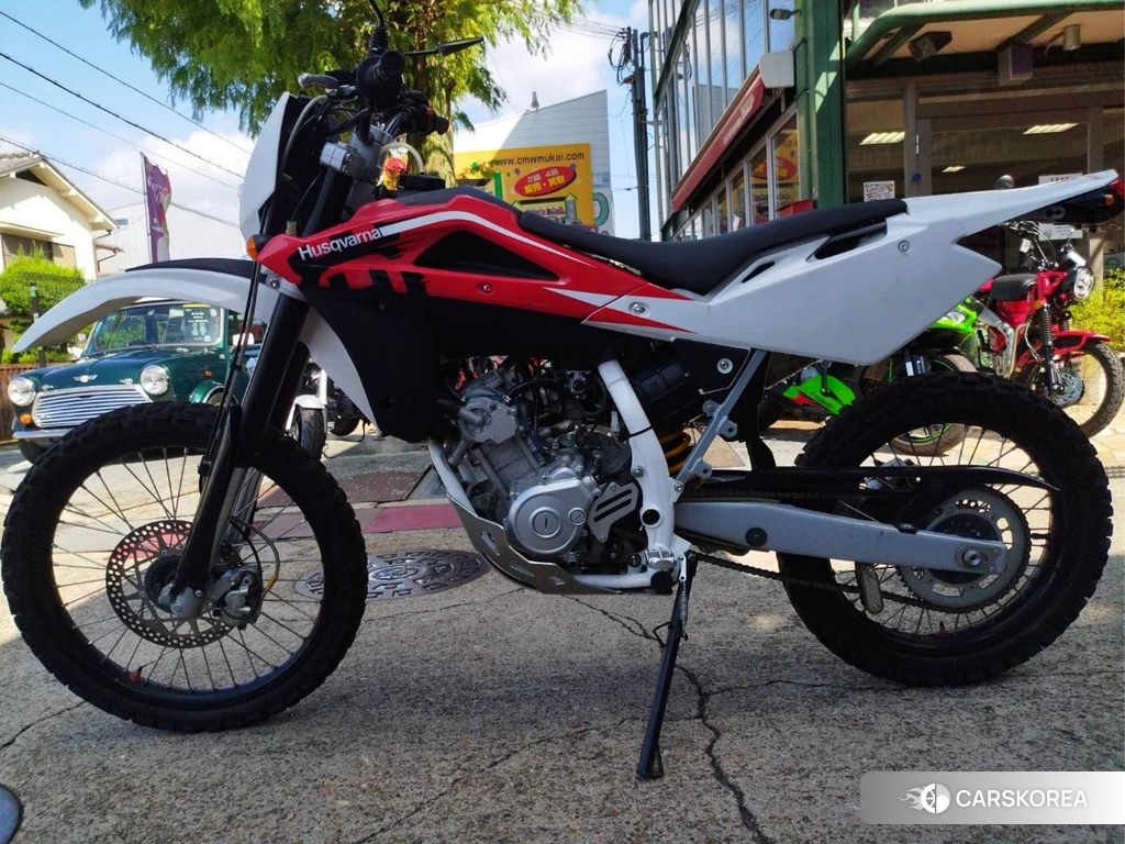 Проданный Husqvarna TE125 2011 из Японии, фото 2