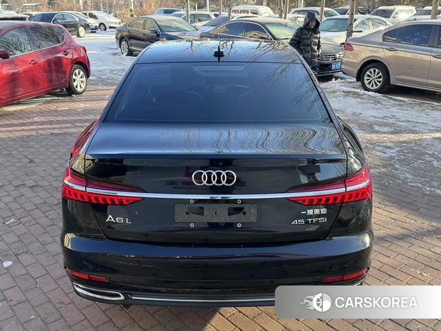 Audi A6L 2020 Черный из Китая, фото 2
