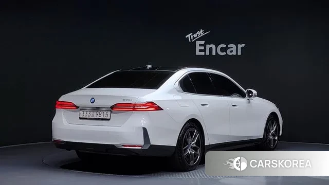 BMW 5 Series (G60) id 3462464 из Кореи 12