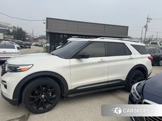 Ford Explorer 6th Generation 2022 Белый из Кореи, фото 5
