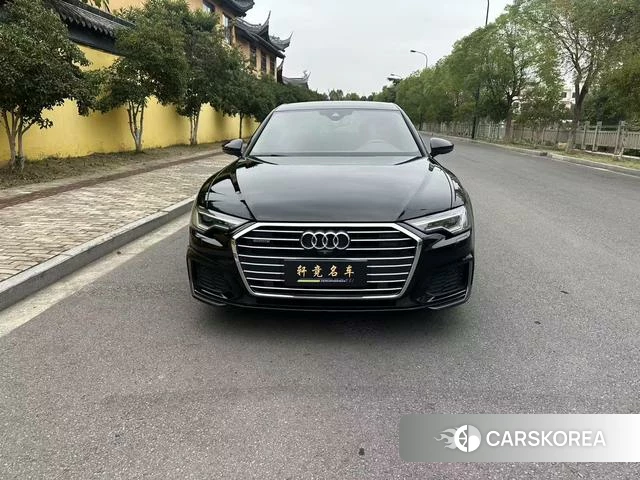 Audi A6L 2021 Черный из Китая, фото 2
