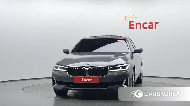 BMW 5 Series (G30) id 3911026 из Кореи 12