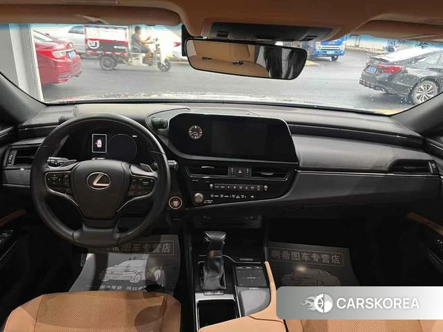 Lexus ES 2022 Серебристо-серый из Китая, фото 2