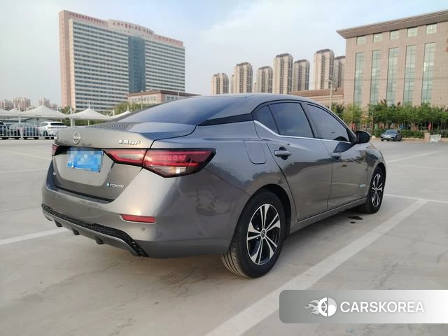 Nissan Xuan Yi 2022 Темно-серый из Китая, фото 2