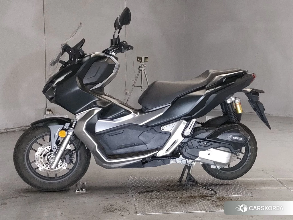 Проданный Honda ADV150 2019 из Японии