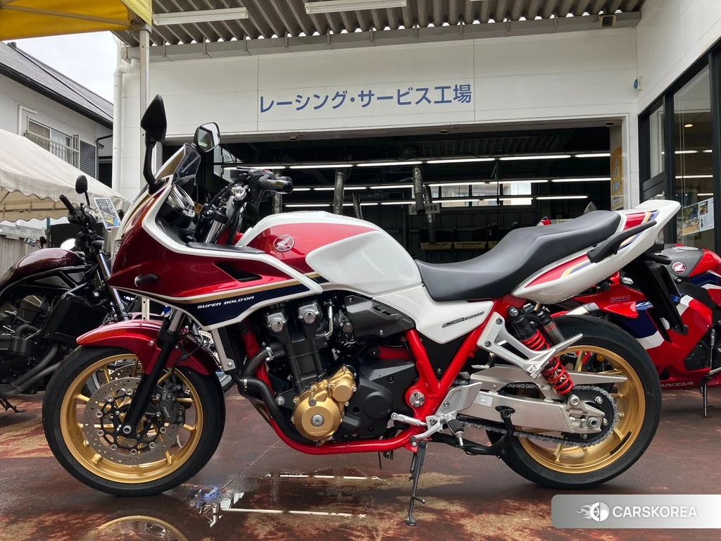 Проданный Honda CB1300SF BOLDOR ABS 2021 из Японии, фото 2