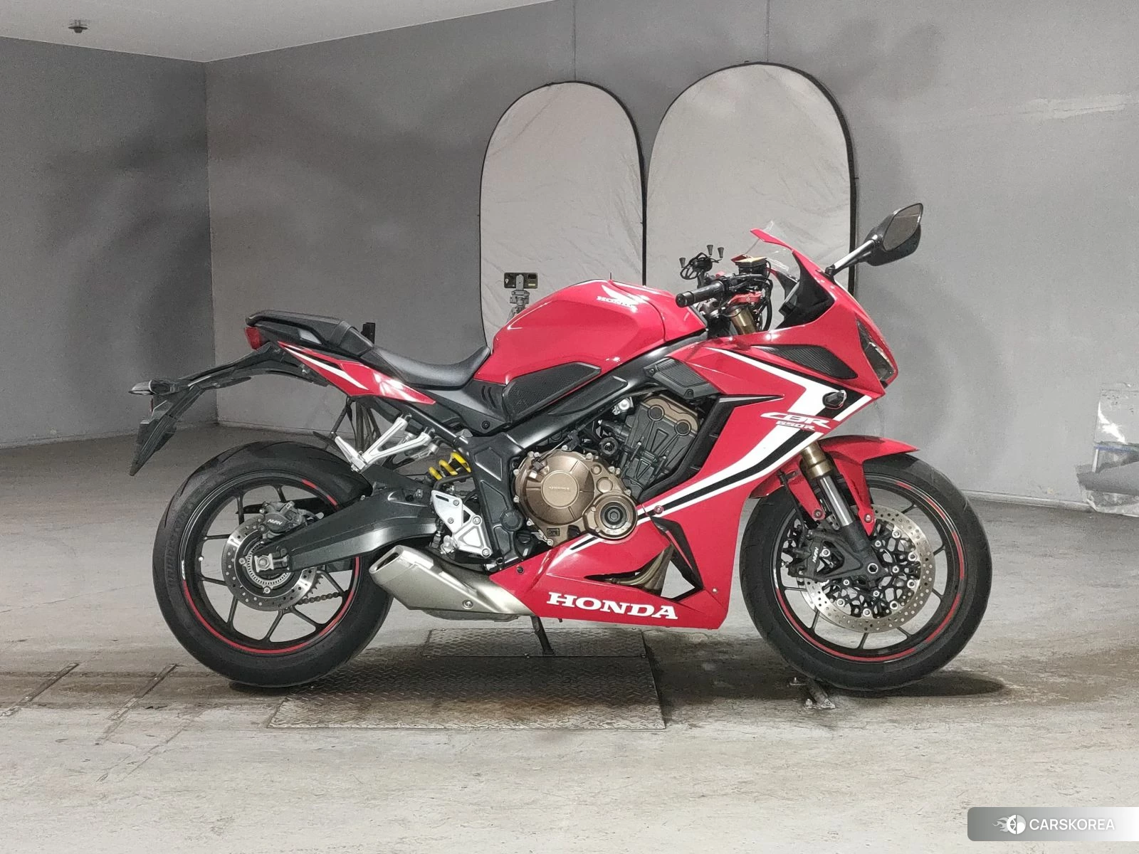 Проданный Honda CBR650R id 3946838 из Японии