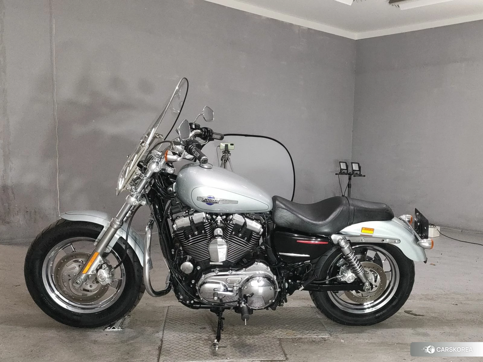 Проданный Harley-Davidson Sportster XL1200C 2011 из Японии