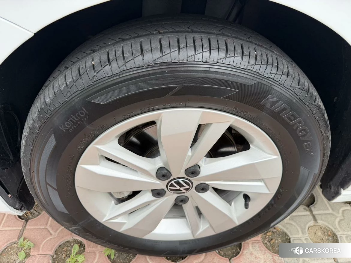 Volkswagen Polo id 4455367 из Китая 12