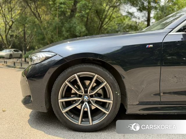 BMW 3 series id 3920413 из Китая 6