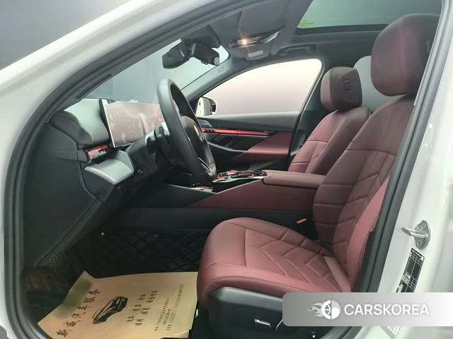 BMW 5 series 2024 Белый из Китая, фото 6