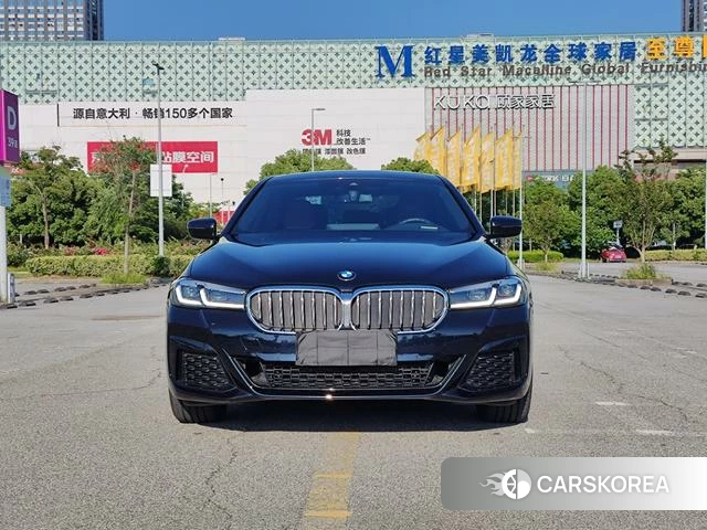 BMW 5 series 2023 Черный из Китая, фото 4