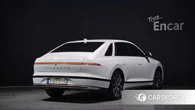 Hyundai Grandeur (GN7) id 3600158 из Кореи 12