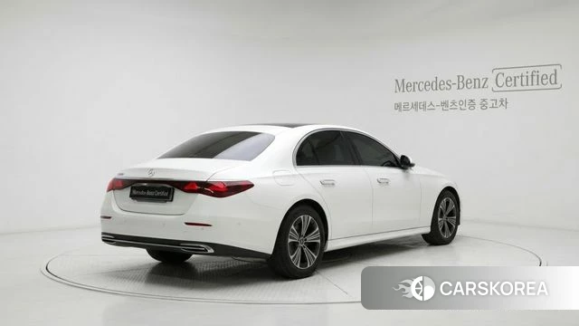 Mercedes-Benz E-Class W214 2024 Белый из Кореи, фото 4