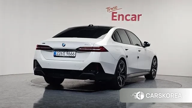 BMW 5 Series (G60) id 3549614 из Кореи 12