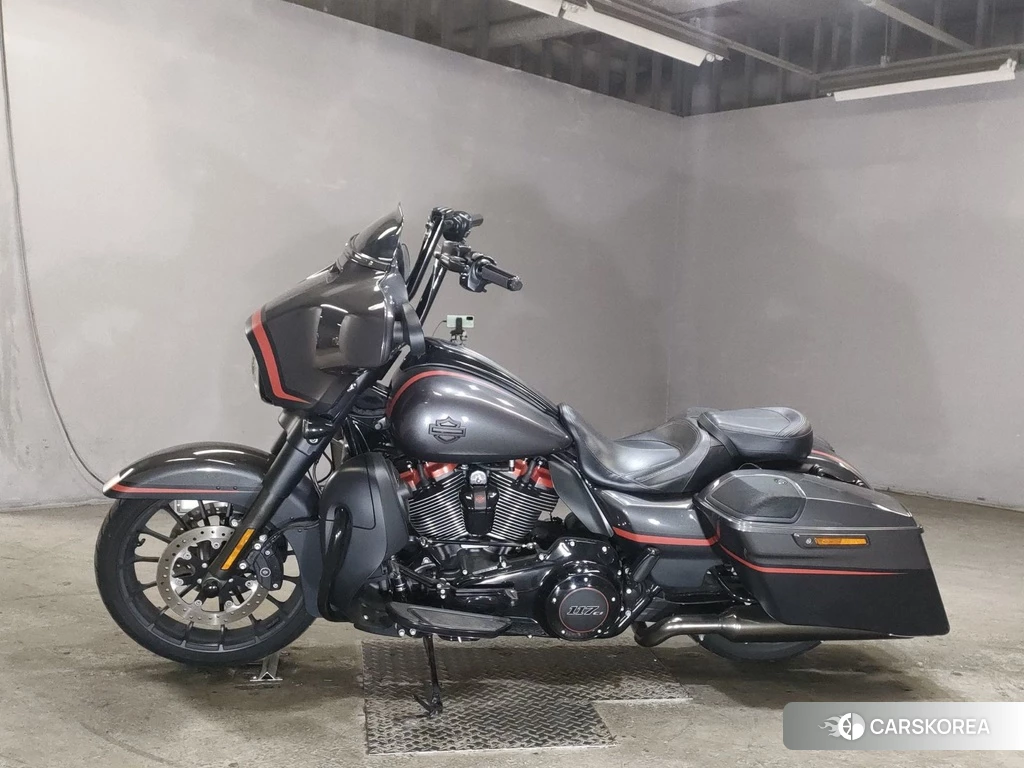 Проданный Harley-Davidson Street Glide FLHXSE1920 CVO 2018 из Японии