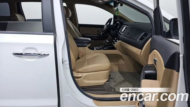 Kia The New Carnival id 2565910 из Кореи 12