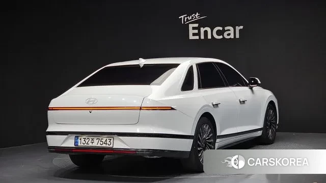 Hyundai Grandeur (GN7) id 3477918 из Кореи 12