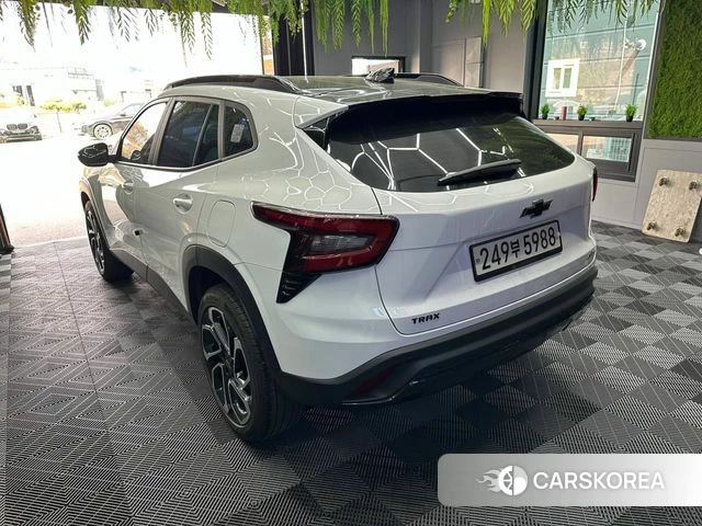 Chevrolet (GM Daewoo) Trax Crossover 2023 Белый из Кореи, фото 6