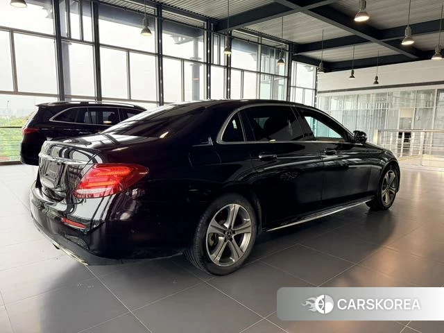 Mercedes-Benz E-class 2018 Черный из Китая, фото 6