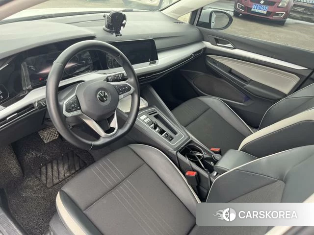 Volkswagen Golf 2022 Белый из Китая, фото 4