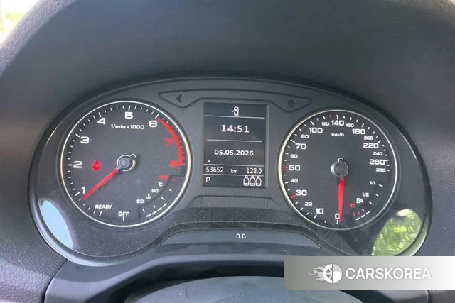 Audi Q2L id 4279264 из Китая 9