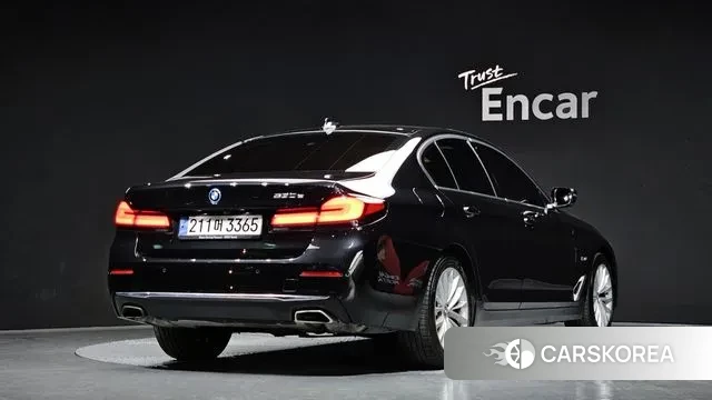 BMW 5 Series (G30) id 3697097 из Кореи 12