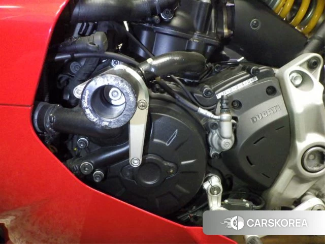 Engine photo