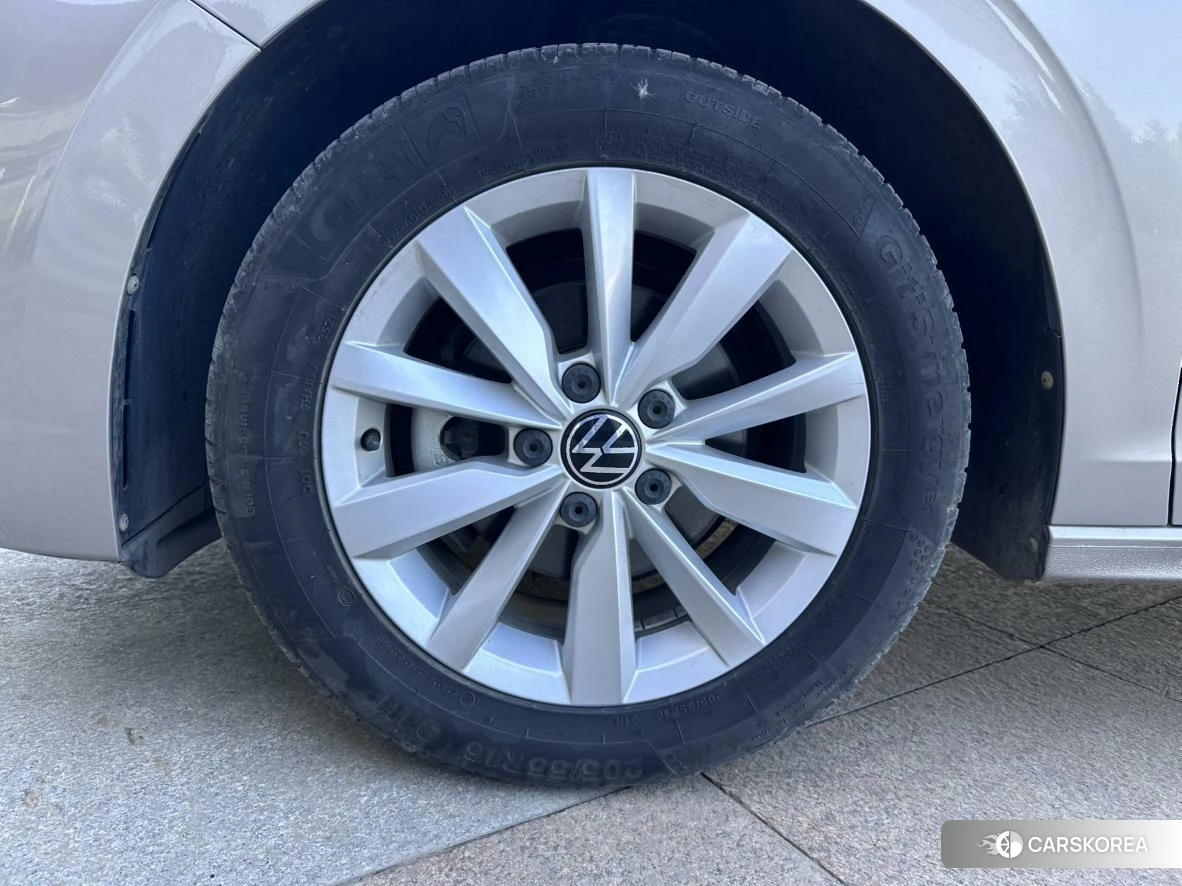 Volkswagen Bora id 4473519 из Китая 12