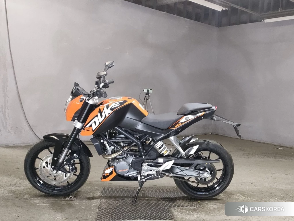 Проданный KTM 200 DUKE 2013 из Японии, фото 2