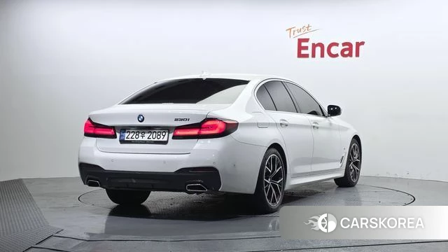 BMW 5 Series (G30) id 3865330 из Кореи 12