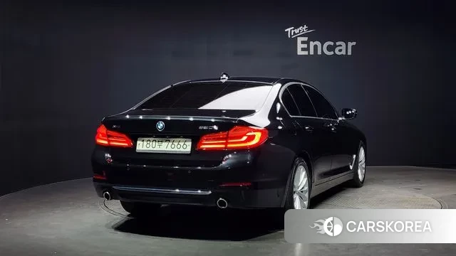 BMW 5 Series (G30) id 3687176 из Кореи 12