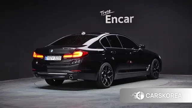 BMW 5 Series (G30) id 3514878 из Кореи 12