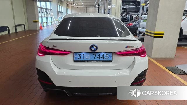 BMW i4 2025 Белый из Кореи, фото 2