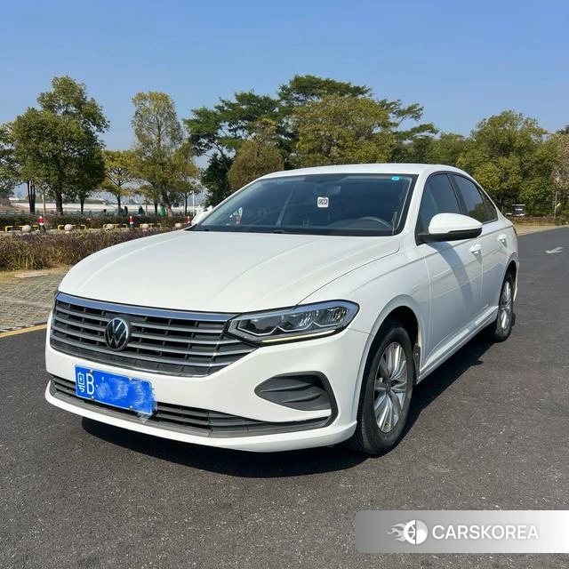 Volkswagen Lavida 2023 Белый из Китая, фото 2